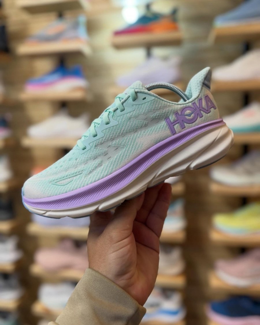Hoka Clifton 9 